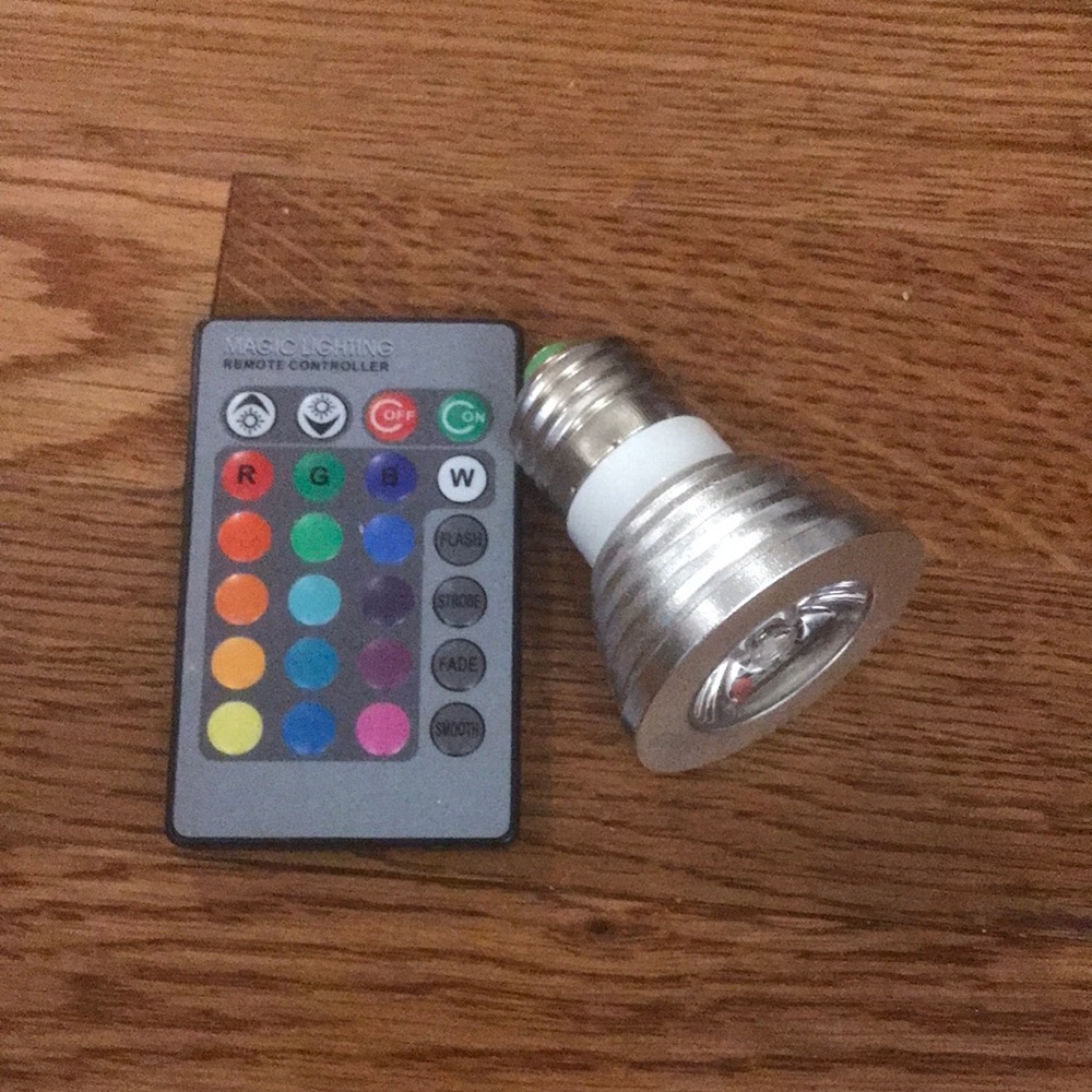 LED Bulb with Remote - Silver
